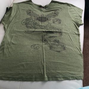 Harley Davison T Shirt Woman’s size XL green